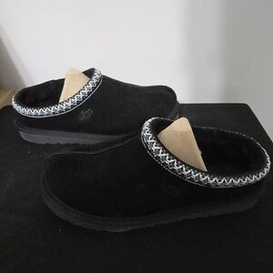 BLACK UGG TASMAN II